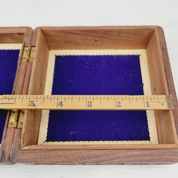 Vintage Sheesham Indian Rosewood Hand Carved Floral Box | Made in India - Picture 11 of 16